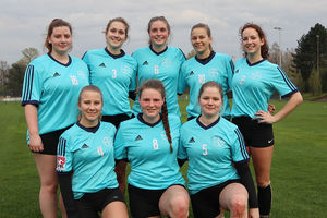 Die Faustballerinnen stehen am Wochenende unter Druck. Foto: Hodel