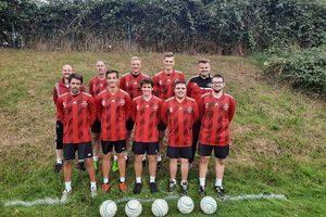 Die Faustball-Männer haben den Aufstieg knapp verpasst. Foto: Hodel