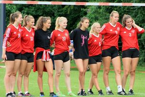 Die Faustballerfrauen können am Sonntag den Klassenerhalt klar machen. Foto: Sagert