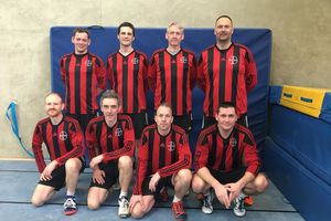 Die Faustball-Männer 35 fahren wurden Norddeutscher Meister. Foto: Pynappel