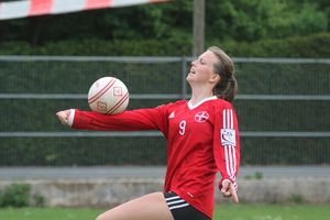 Marie Hodel im Einsatz. Foto: Spille / faustballbilder.de